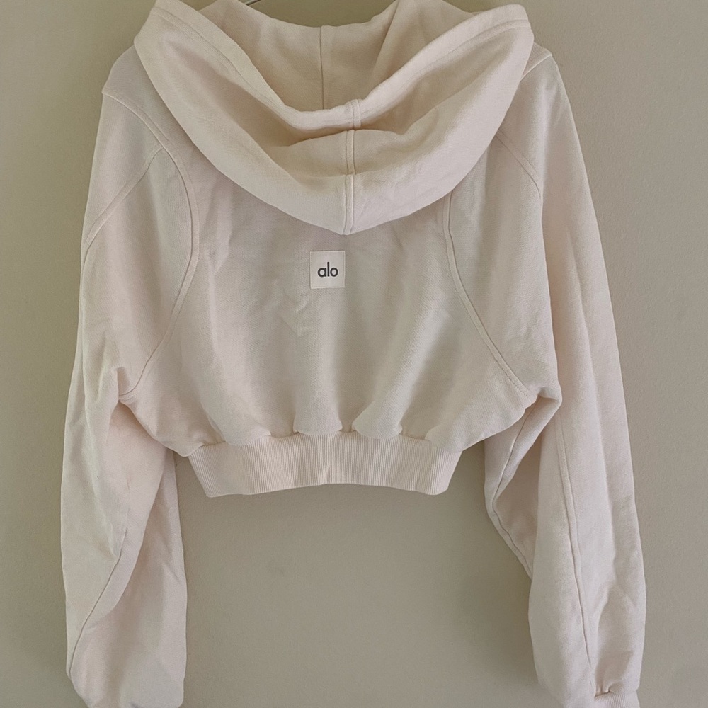 ALO Yoga Women's cropped hoodie